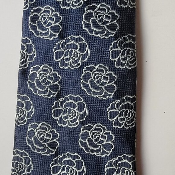 CHANEL Men's Vintage Tie 100% Silk Made in Italy navy blue with cameillas - Picture 4 of 4
